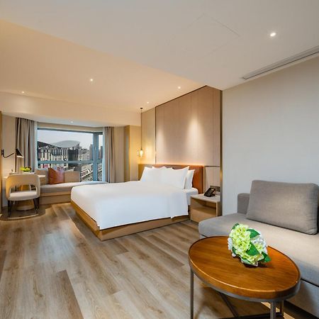Holiday Inn Shanghai Huaxia By Ihg - Overlooking City Scenery At Sky View Restaurant Exteriér fotografie