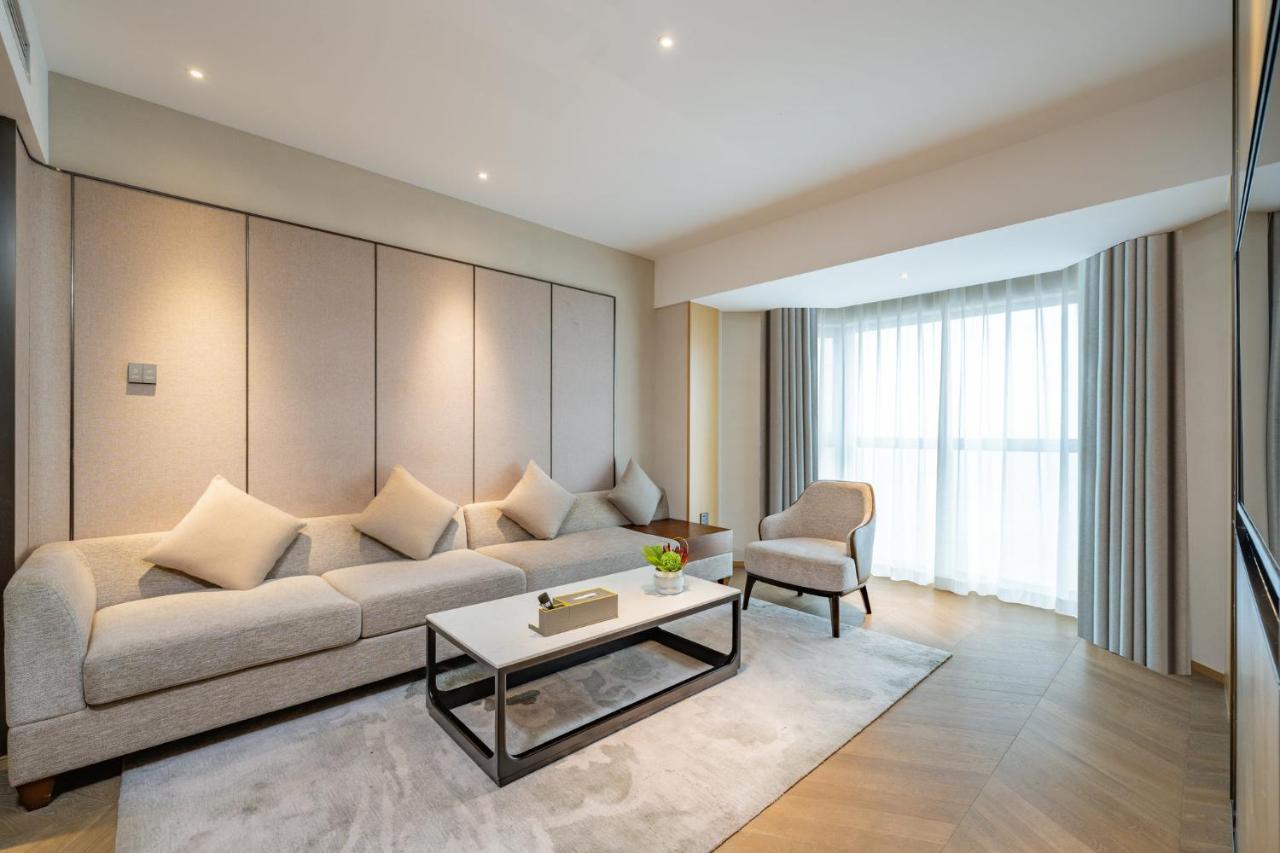 Holiday Inn Shanghai Huaxia By Ihg - Overlooking City Scenery At Sky View Restaurant Exteriér fotografie
