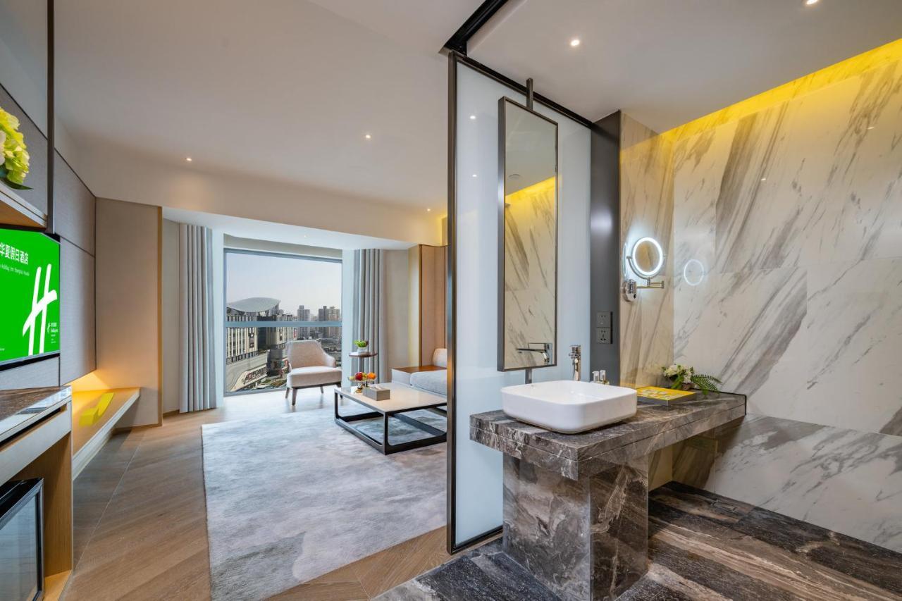 Holiday Inn Shanghai Huaxia By Ihg - Overlooking City Scenery At Sky View Restaurant Exteriér fotografie