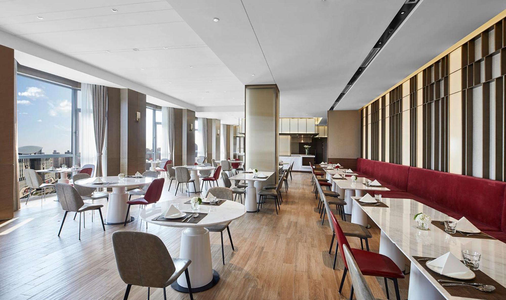Holiday Inn Shanghai Huaxia By Ihg - Overlooking City Scenery At Sky View Restaurant Exteriér fotografie